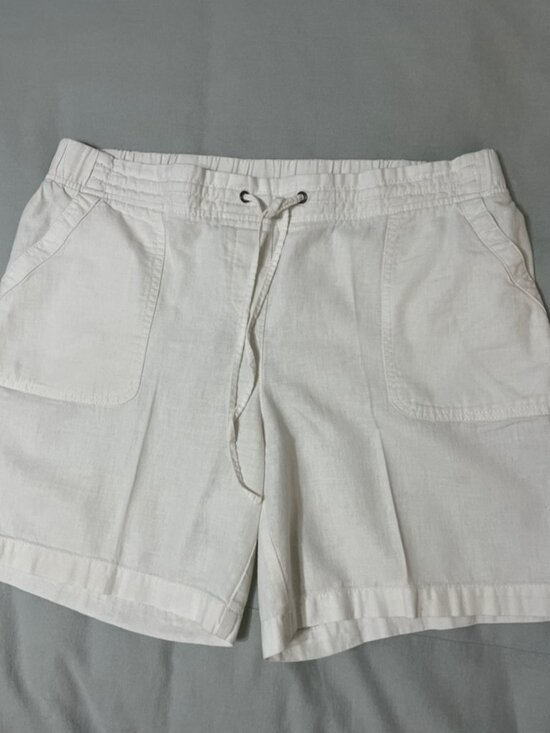 Pants - White Elastic Waist Linen Shorts